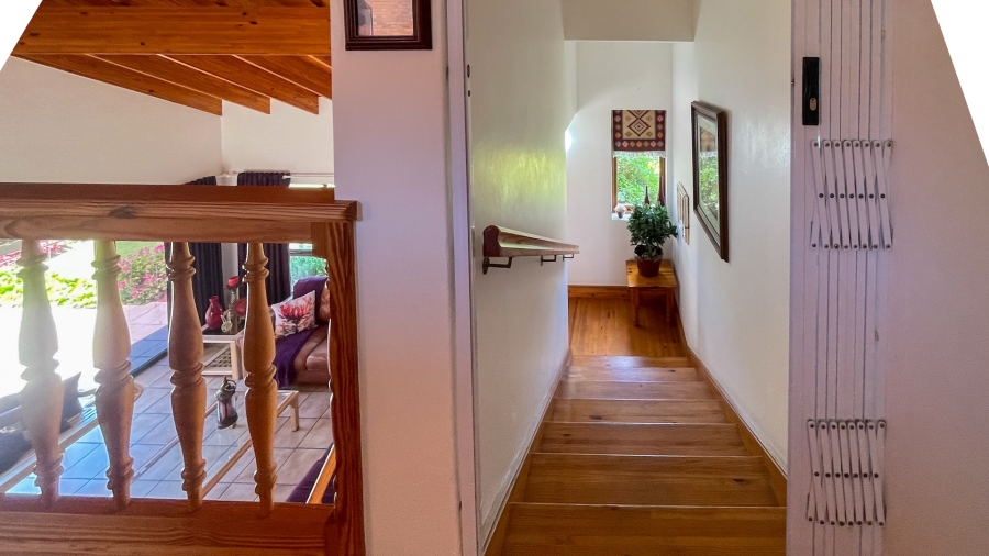 5 Bedroom Property for Sale in Glentana Western Cape